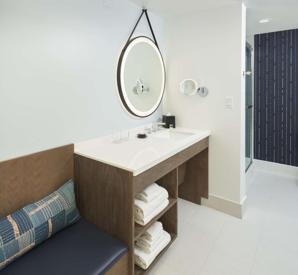 The Chifley Houston, Tapestry Collection By Hilton Hotel Exterior foto